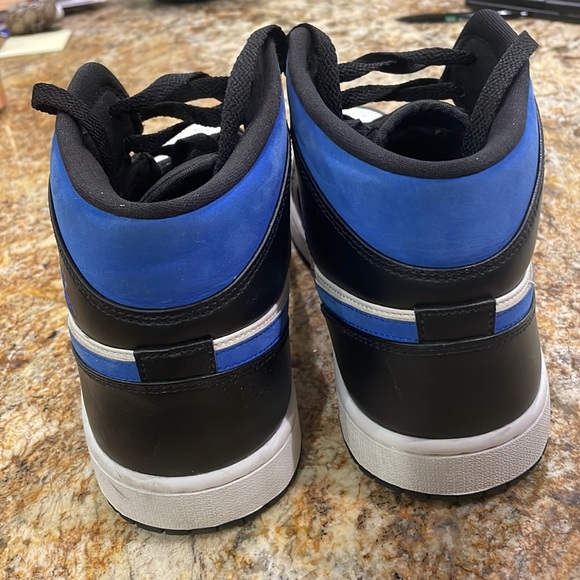 Air Jordan 1 Mid mens - Picture 7 of 10